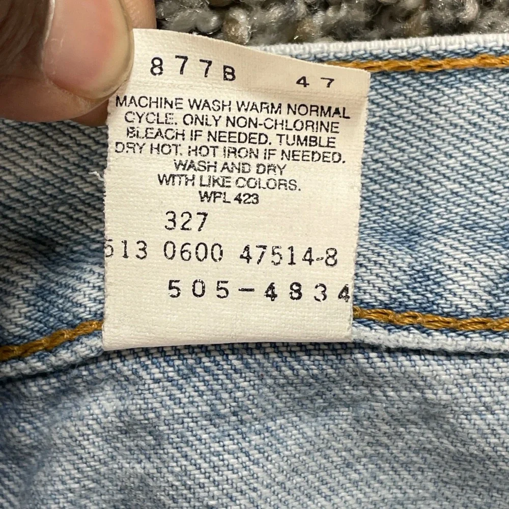 Vintage Levi's 505 Men's 34x25 Jeans USA Made 00s Straight Leg Light Wash